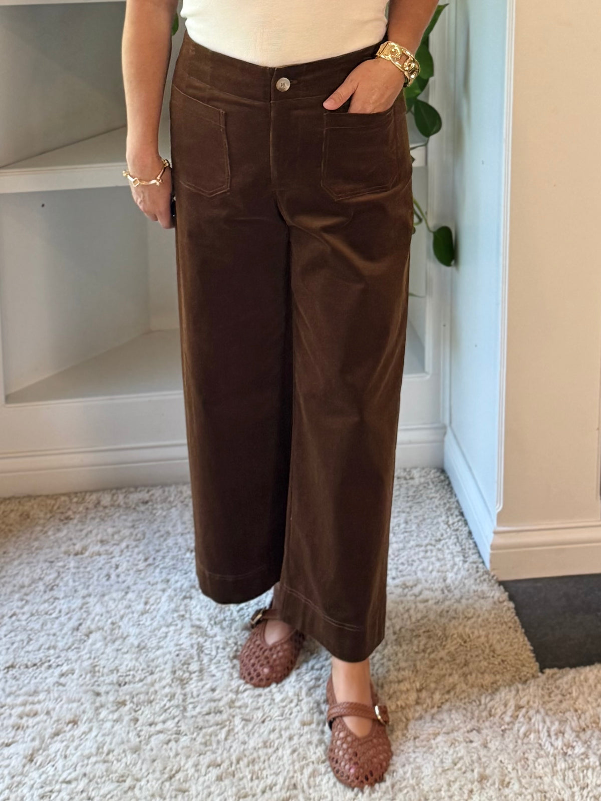 Everyday Luxe Wide Leg Cropped Corduroy Pants - Brown