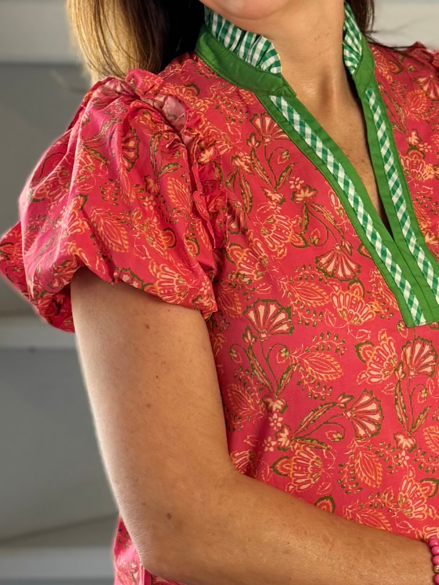 Contrast Charm Top - Bright Pink