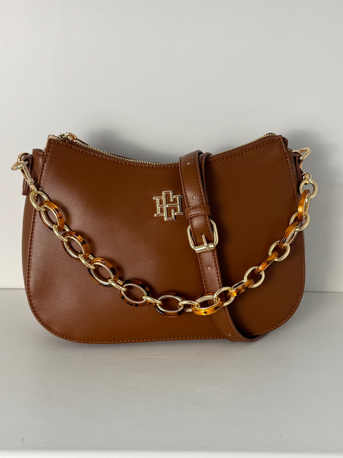 Perfectly Linked Crossbody Bag - Saddle