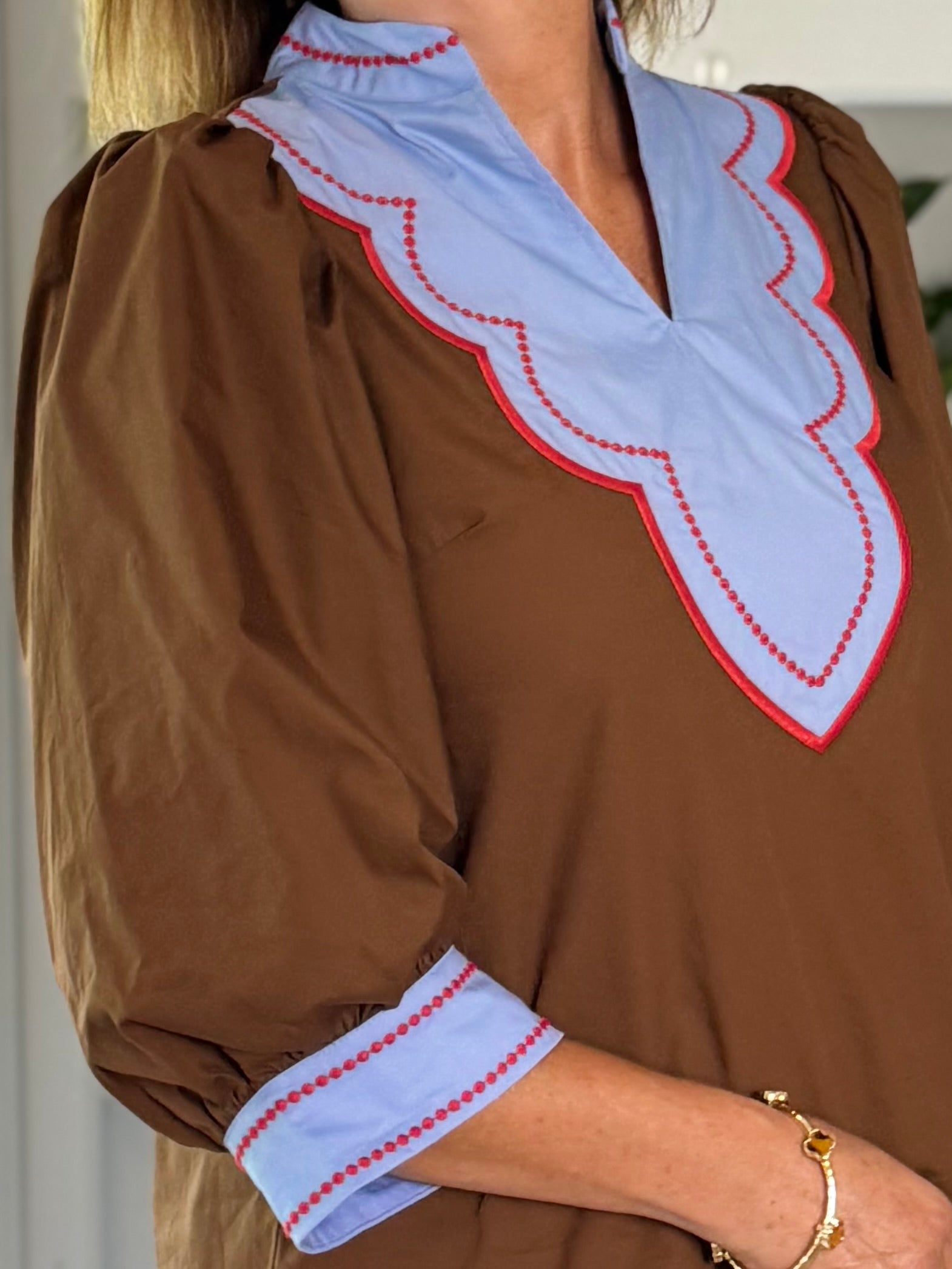 Center of Attention Contrast Top