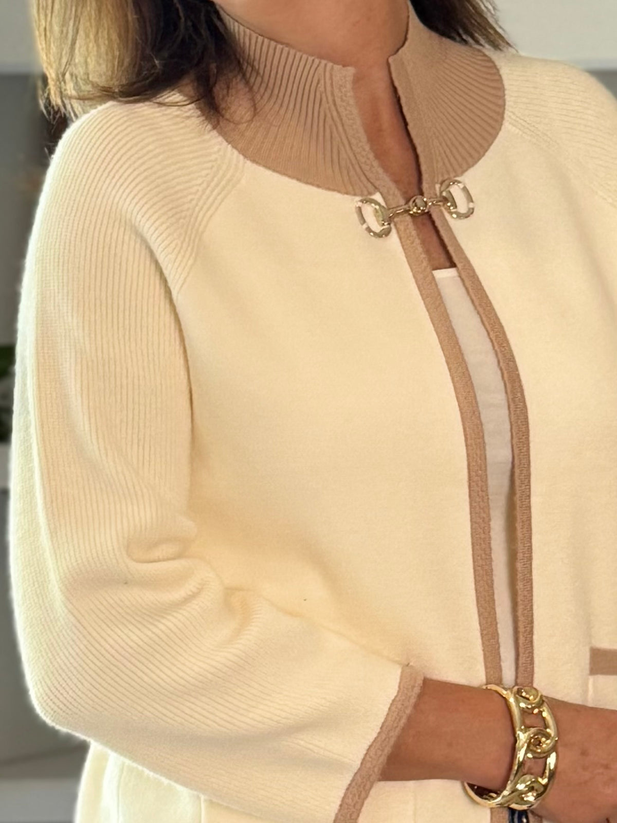 Distinctive Details Contrast Cardigan