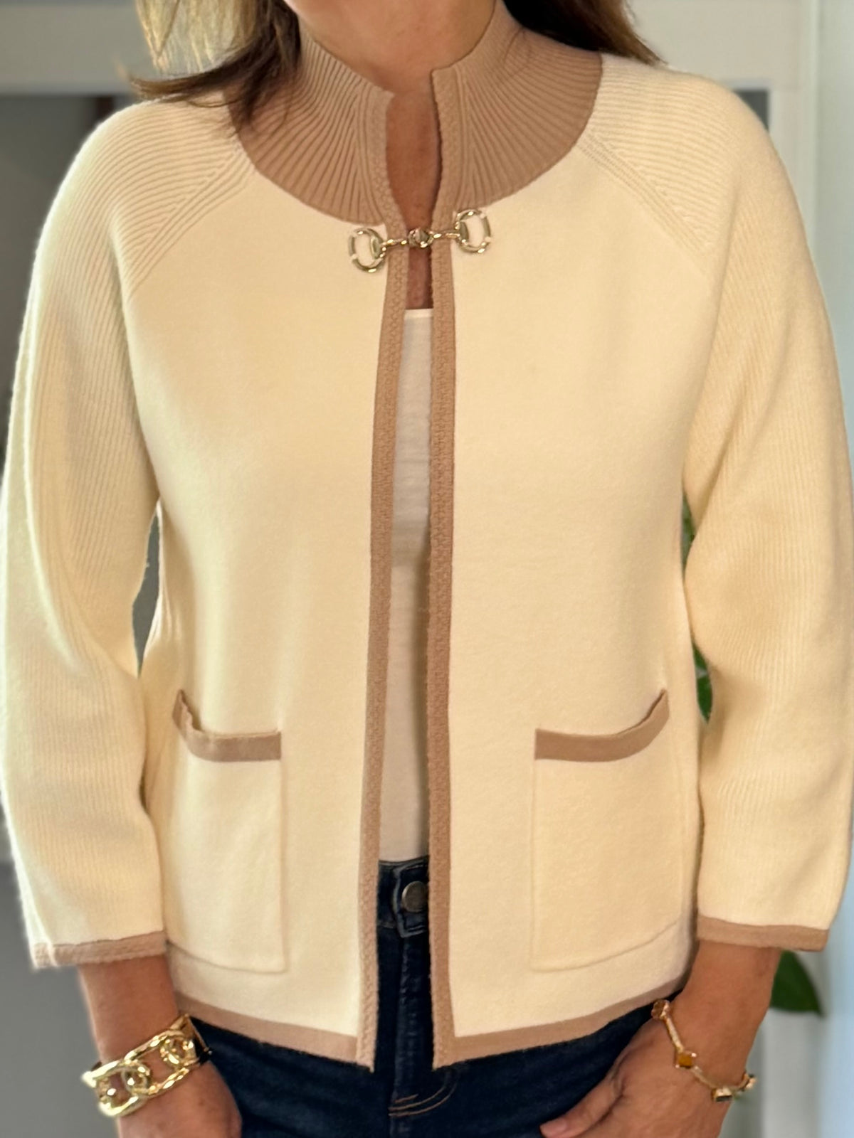 Distinctive Details Contrast Cardigan