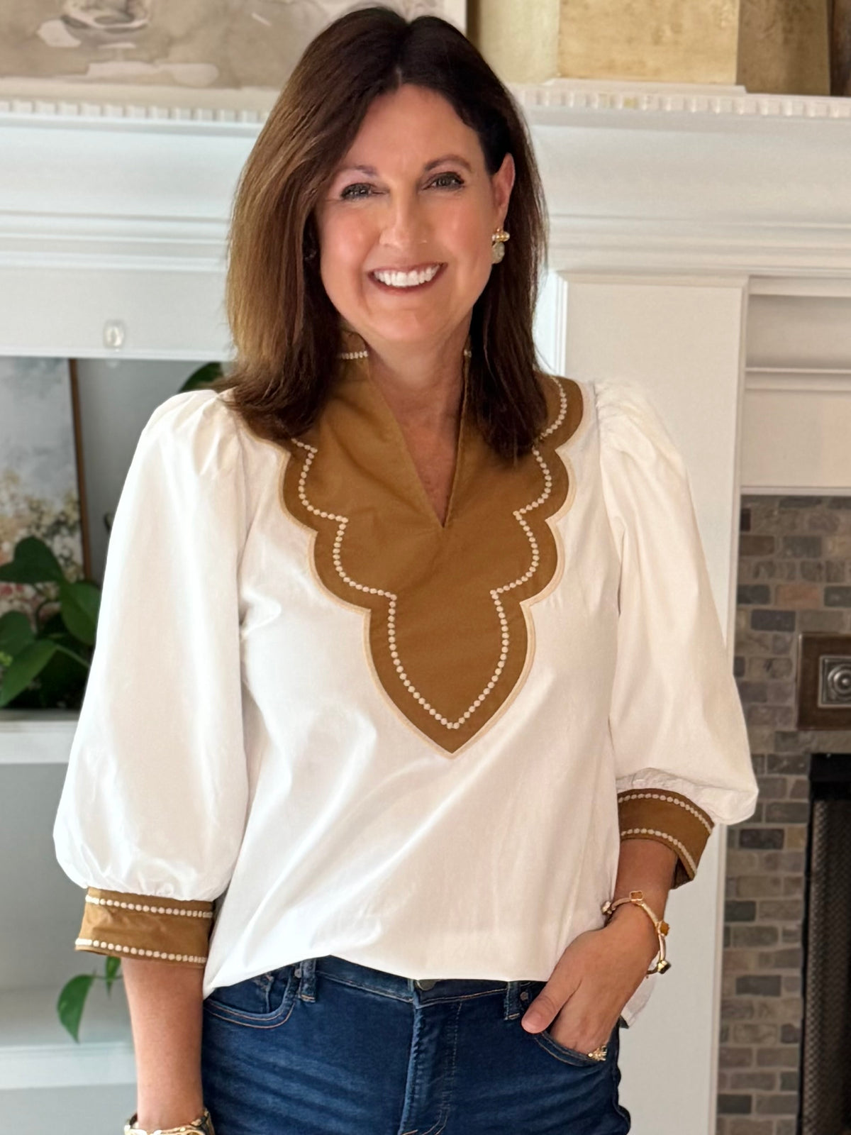 Center of Attention Contrast Top - Off-white
