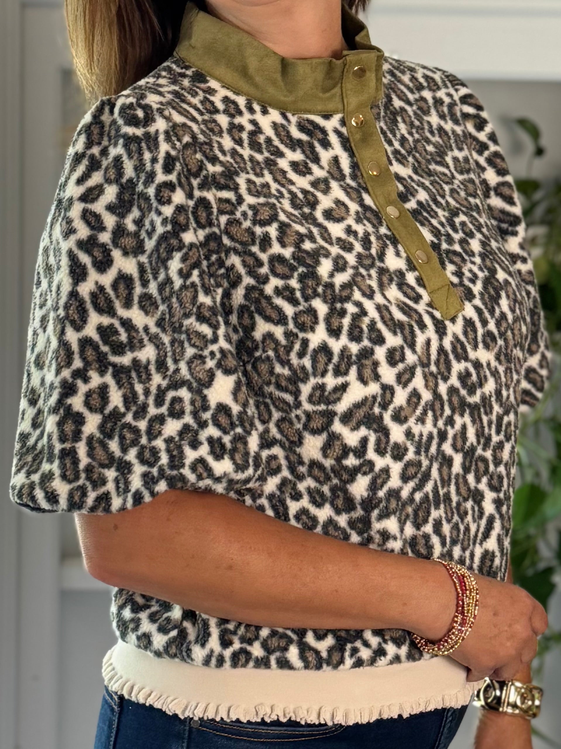 Wildly Charming Contrast Top
