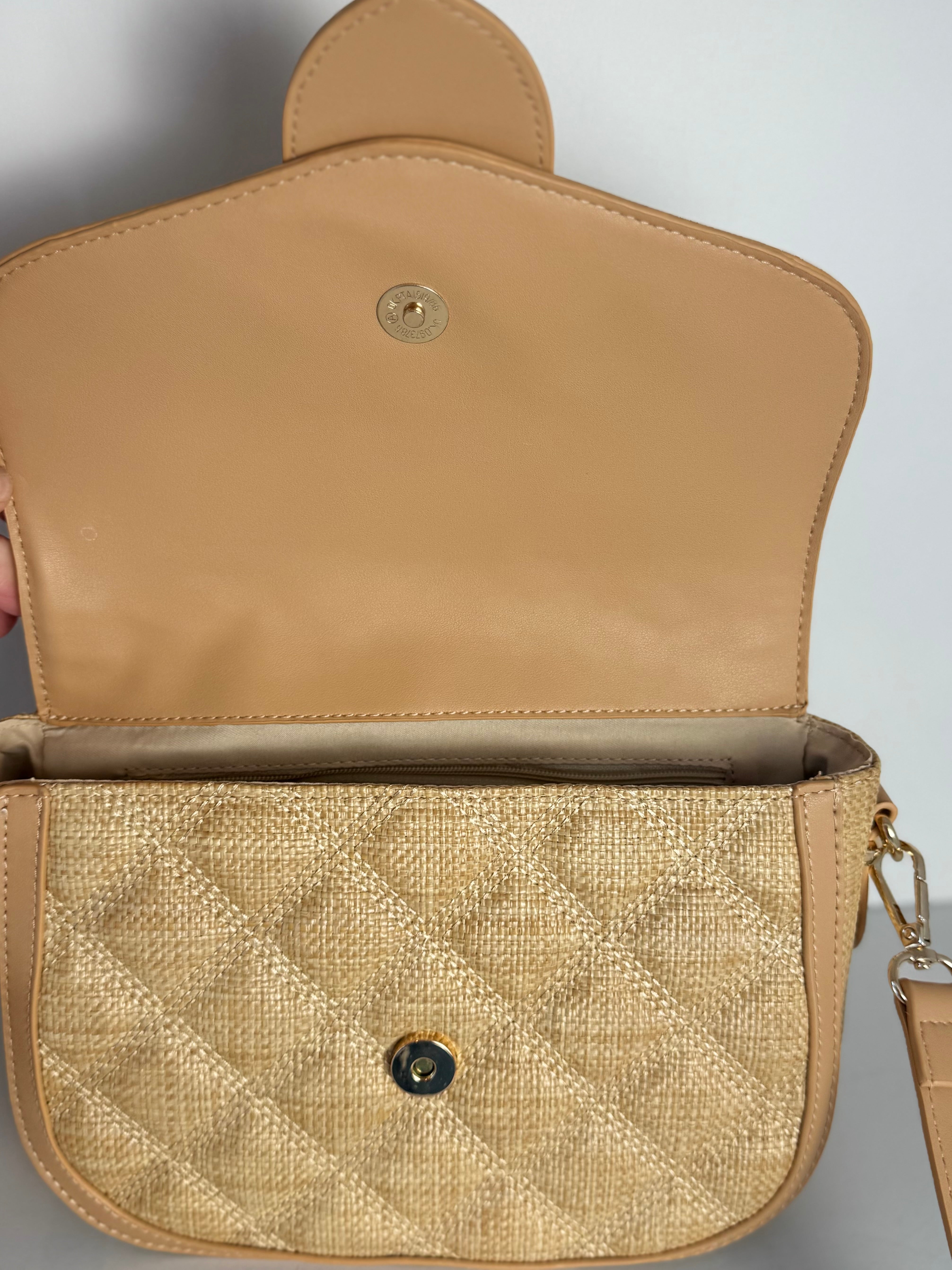 Coastal Charm Crossbody Bag