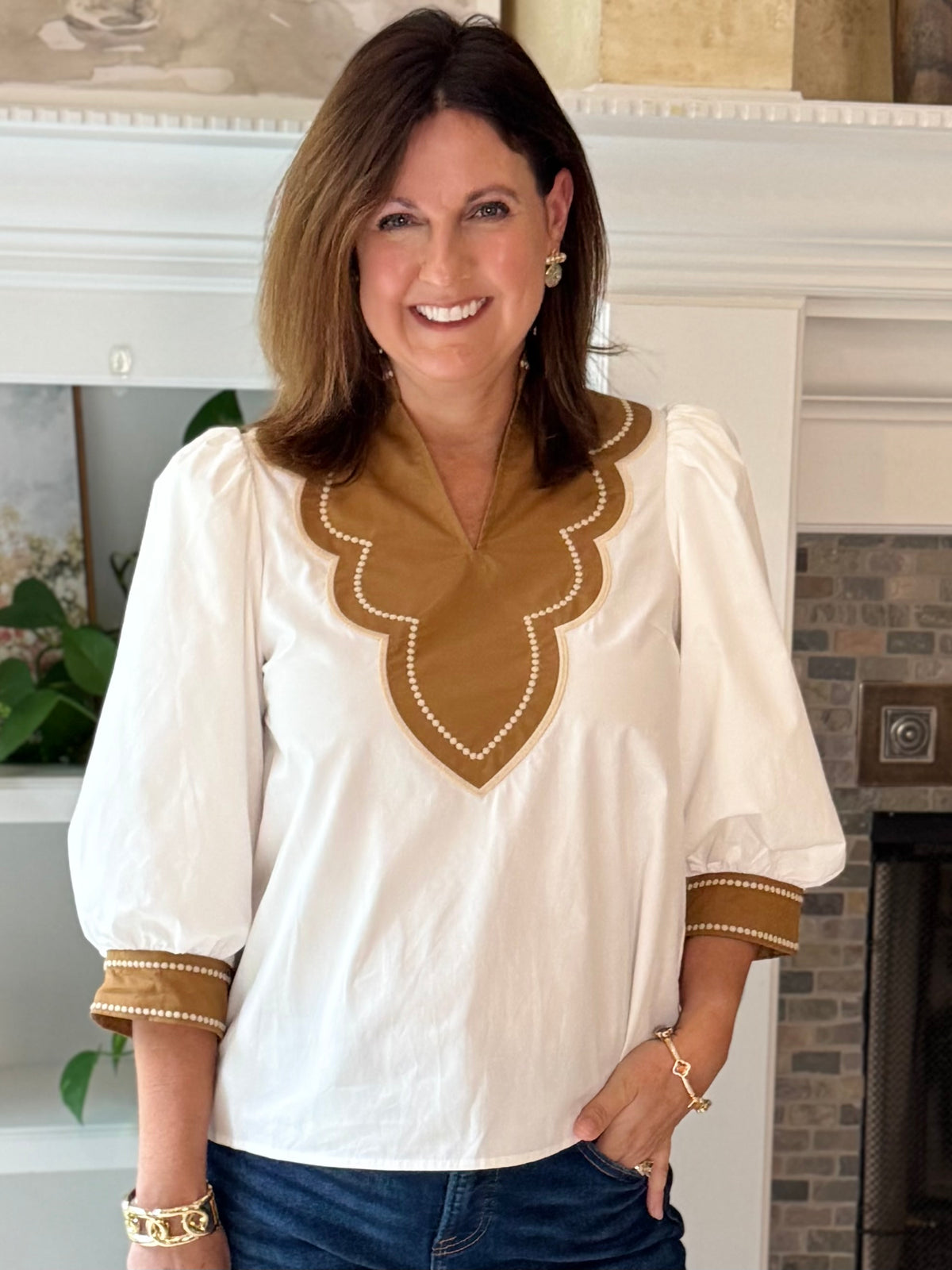 Center of Attention Contrast Top - Off-white