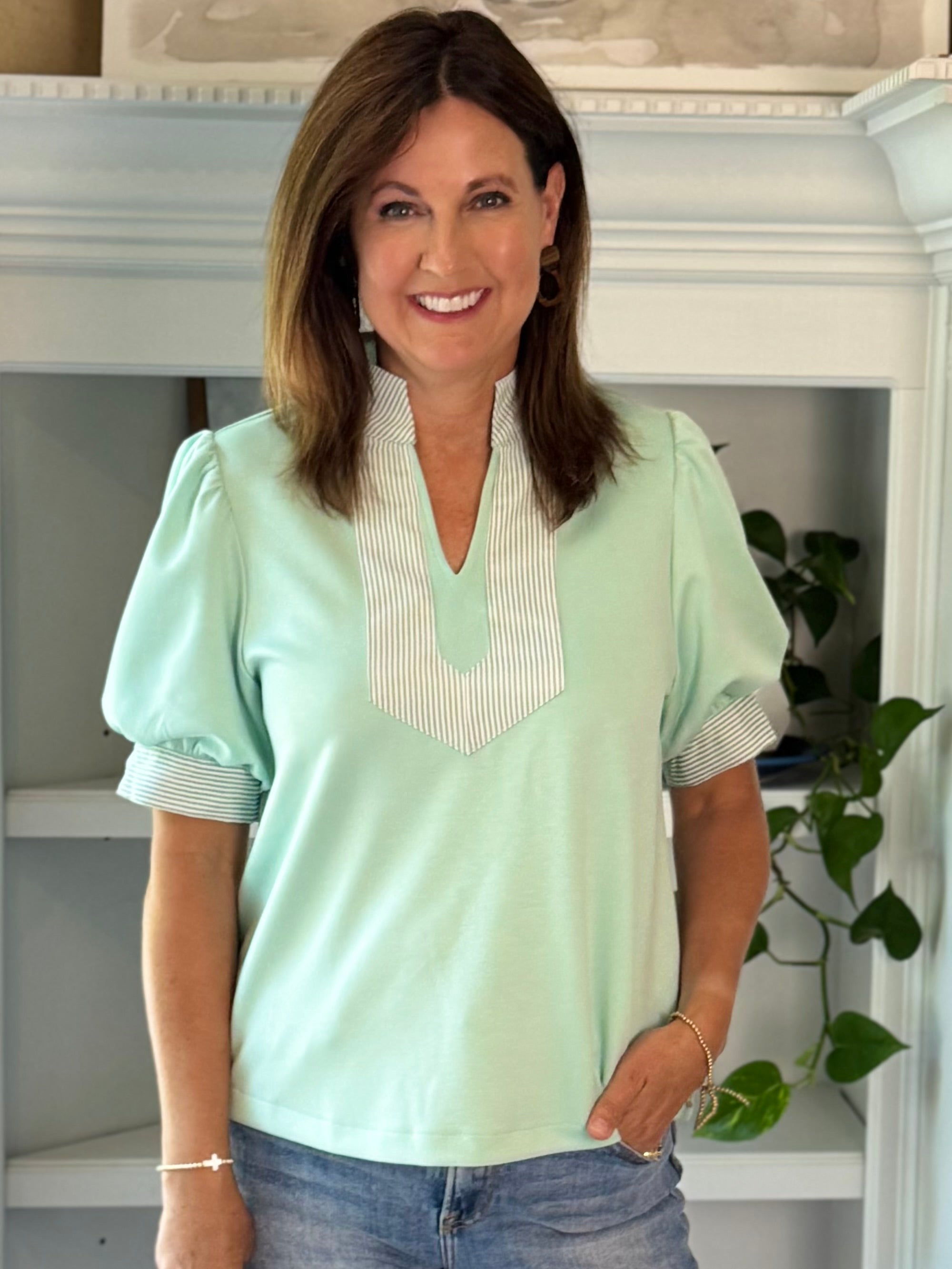 Timeless Contrast Top - Mint