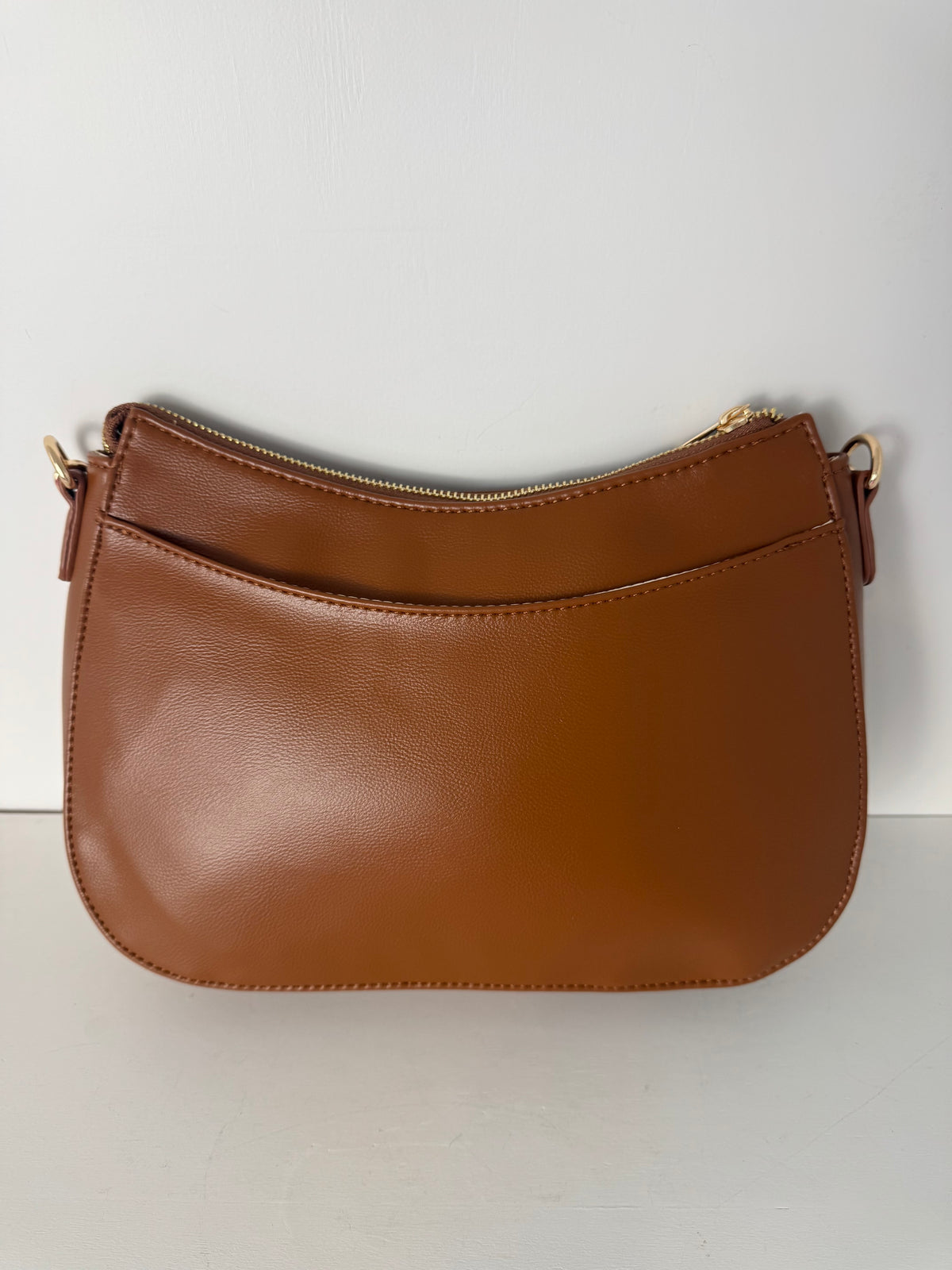 Perfectly Linked Crossbody Bag - Saddle