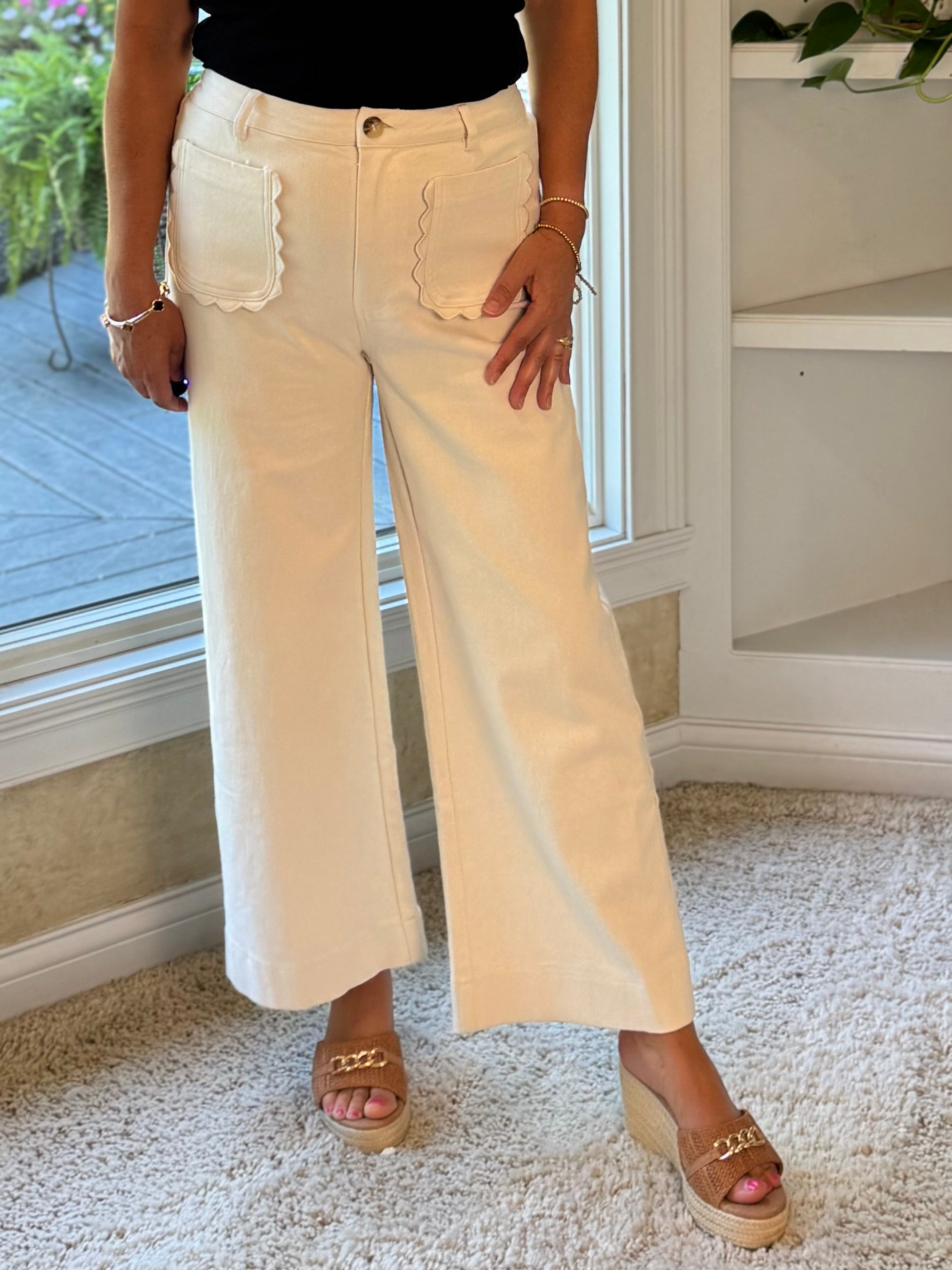 Scallop Pocket High-Rise Wide Leg Ankle Pants - Ecru