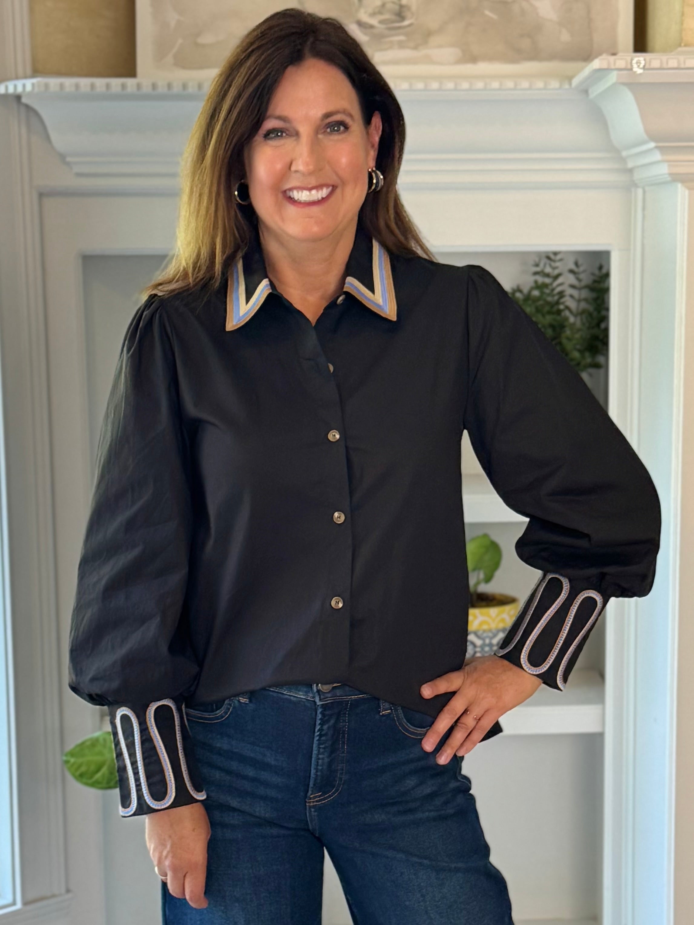 Center Stage Blouse – Black