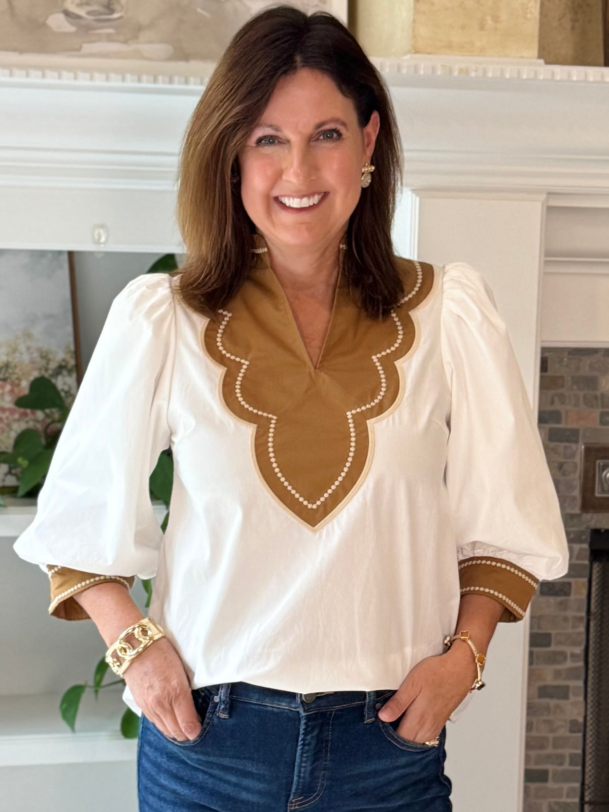 Center of Attention Contrast Top - Off-white