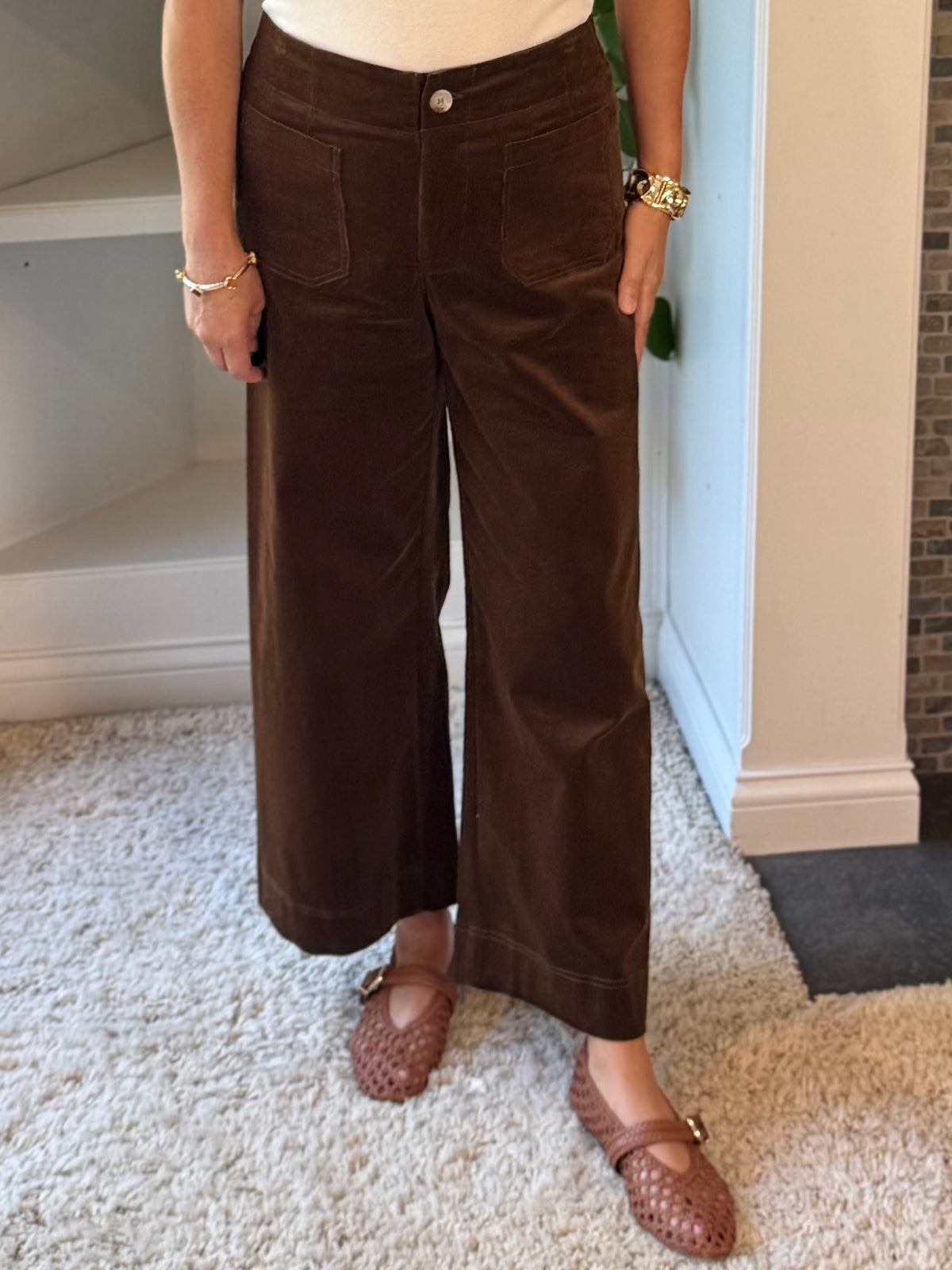 Everyday Luxe Wide Leg Cropped Corduroy Pants - Brown