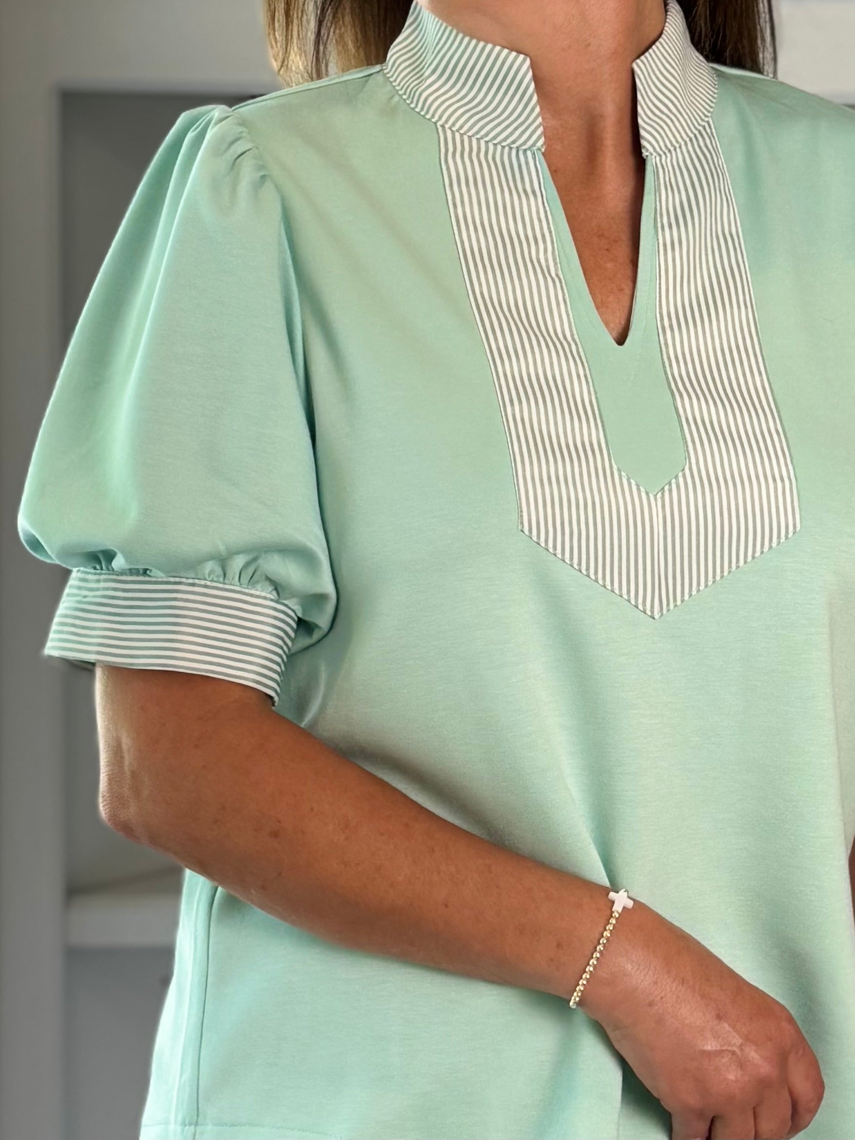 Timeless Contrast Top - Mint