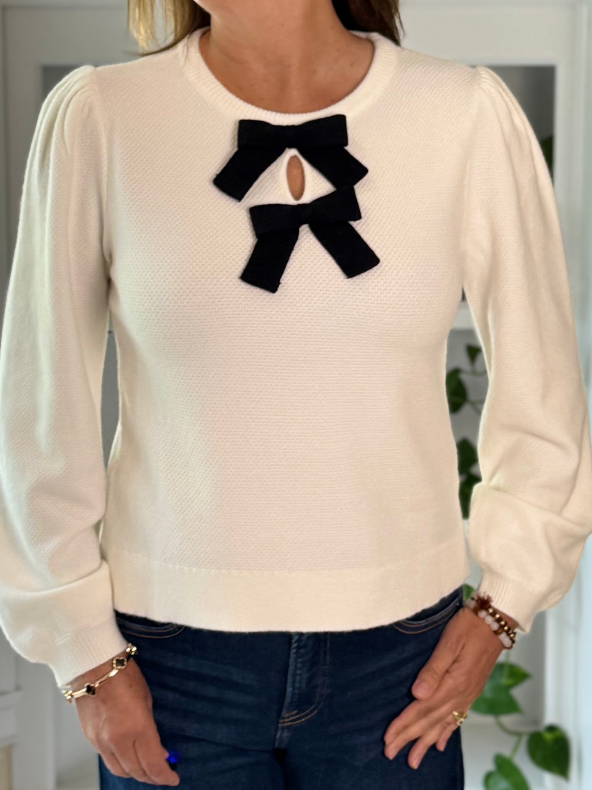 Two of a Kind Bow Knit Top - Ivory